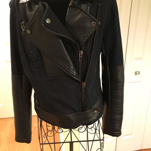 3XHOST PICK🎉Blank NYC Twill & Faux Leather Moto Style Jacket chunky zippers Sm - Picture 3 of 15
